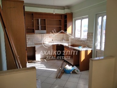 Συγκρότημα διαμερισμάτων, 271τ. μ.