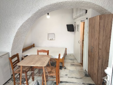 Studio / Γκαρσονιέρα, 30τ. μ.