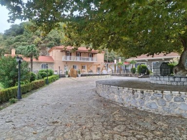 Μονοκατοικία, 280τ. μ.