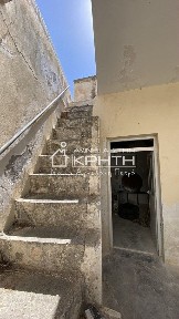 Μονοκατοικία, 100τ. μ.