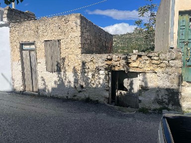 Μονοκατοικία, 75τ. μ.