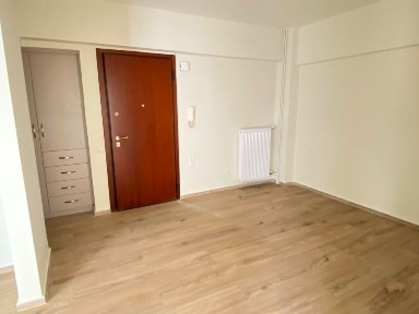 Studio / Γκαρσονιέρα, 37τ. μ.