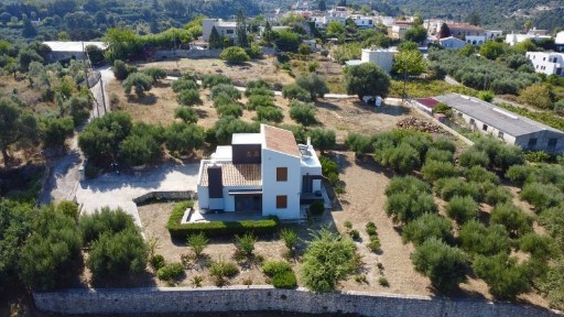Μονοκατοικία, 180τ. μ.