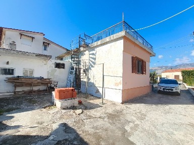 Μονοκατοικία, 80τ. μ.