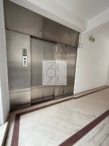 Κτίριο, 833τ. μ.