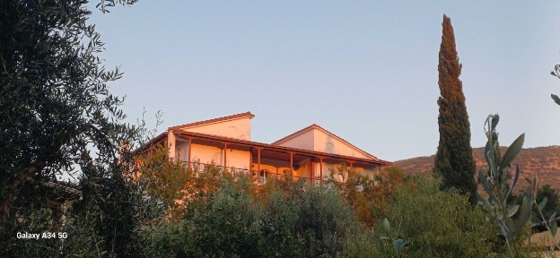 Μονοκατοικία, 150τ. μ.