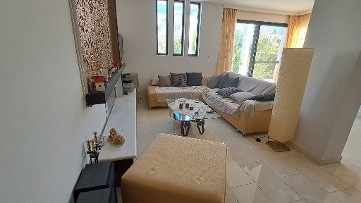 Λαγονήσι, Καλύβια Θορικού (Υπόλοιπο Αττικής)