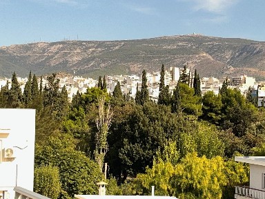 Κτίριο, 590τ. μ.