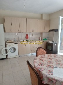 Κτίριο, 210τ. μ.
