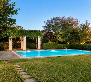 Νέα Φιλοθέη, Μαρούσι (Αθήνα - Βόρεια Προάστια)