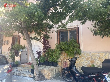 Συγκρότημα διαμερισμάτων, 180τ. μ.