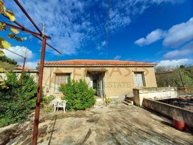 Μονοκατοικία, 60τ. μ.