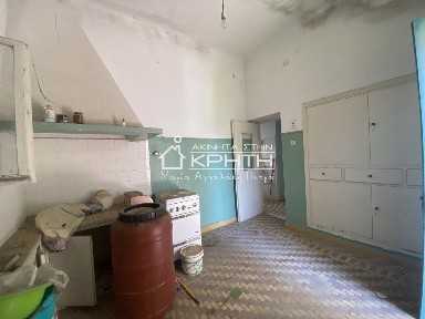 Μονοκατοικία, 100τ. μ.