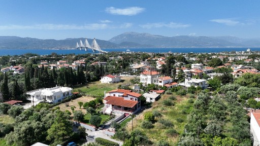 Μονοκατοικία, 283τ. μ.