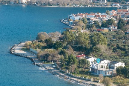 Μονοκατοικία, 200τ. μ.