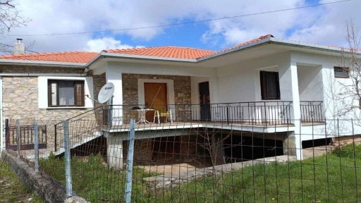 Μονοκατοικία, 85τ. μ.