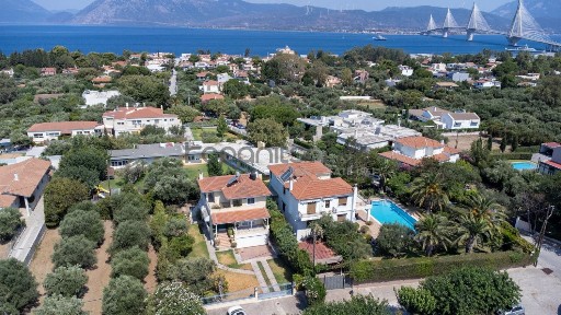 Μονοκατοικία, 237τ. μ.