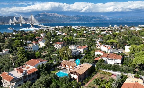 Μονοκατοικία, 400τ. μ.