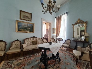 Κτίριο, 642τ. μ.