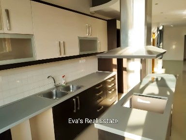 Διαμέρισμα, 220τ. μ.