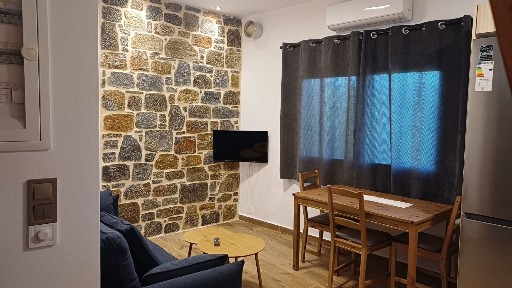 Μονοκατοικία, 50τ. μ.