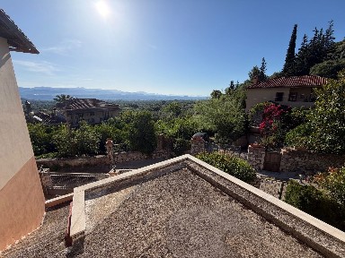 Κέντρο, Μυστράς (Λακωνία)