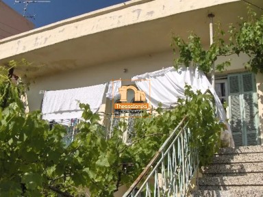 Μονοκατοικία, 100τ. μ.