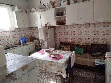 Μονοκατοικία, 75τ. μ.