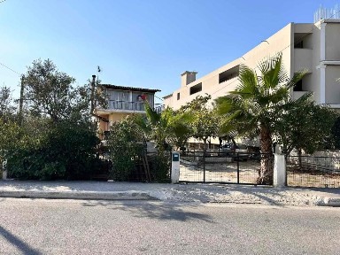 Κτίριο, 150τ. μ.