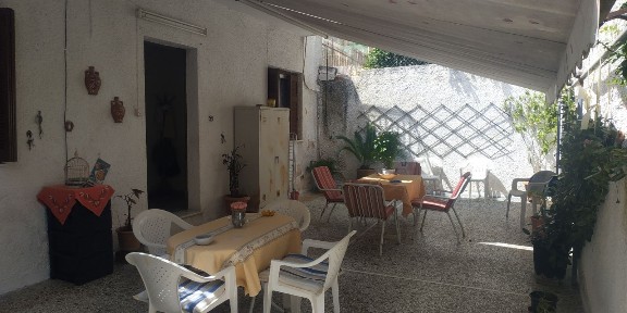 Μονοκατοικία, 100τ. μ.