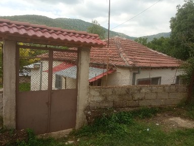 Μονοκατοικία, 60τ. μ.