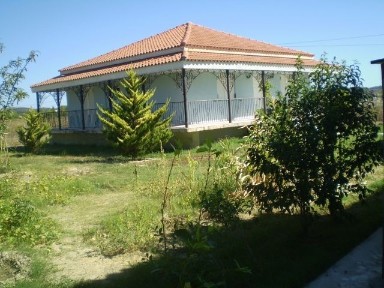 Μονοκατοικία, 90τ. μ.