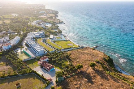 Συγκρότημα διαμερισμάτων, 300τ. μ.