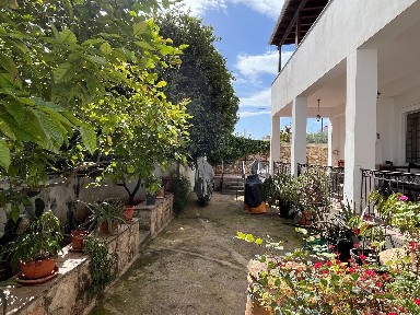 Μονοκατοικία, 435τ. μ.