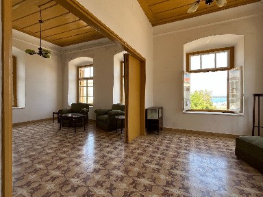 Κέντρο, Σπέτσες (Νησιά Αργοσαρωνικού)