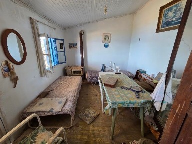 Μονοκατοικία, 30τ. μ.