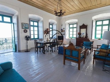 Κέντρο, Σπέτσες (Νησιά Αργοσαρωνικού)
