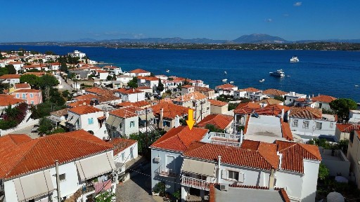 Κέντρο, Σπέτσες (Νησιά Αργοσαρωνικού)