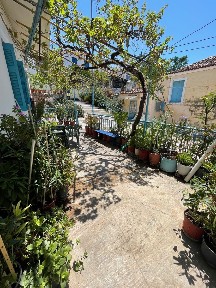 Κέντρο, Πόρος (Νησιά Αργοσαρωνικού)