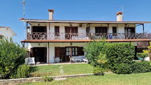 Παραλία Καλυβίων, Πολύγυρος (Χαλκιδική), Επαρχιακή Οδός Λιμένος-Γερακινής, 631 00 Πολύγυρος