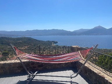 Κέντρο, Μέθανα (Νησιά Αργοσαρωνικού)