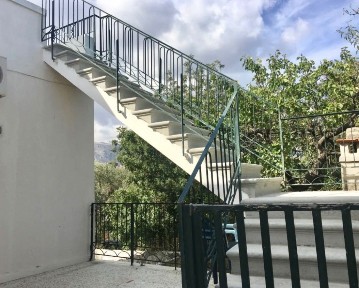 Πόλη Χίου, Χίος (Ν. Χίου), Κανόνη Χαράλαμπου 4, Χίος 82131