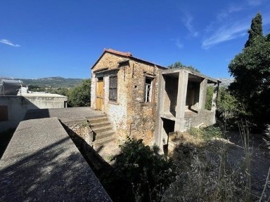 Μονοκατοικία, 81τ. μ.