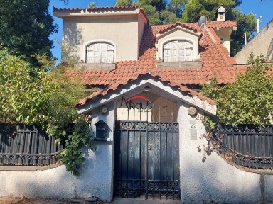 Φασιδέρη, Άνοιξη (Αθήνα - Βόρεια Προάστια)
