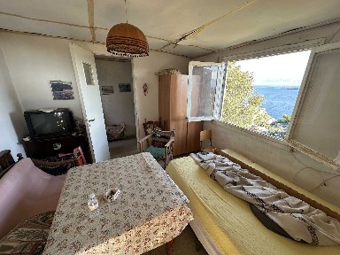 Μονοκατοικία, 42τ. μ.