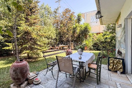 Μονοκατοικία, 350τ. μ.