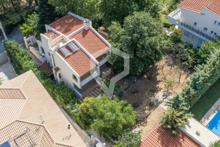 Μονοκατοικία, 255τ. μ.