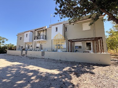Κτίριο, 374τ. μ.