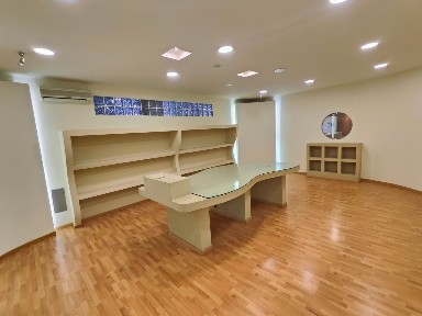 Γραφείο, 650τ. μ.