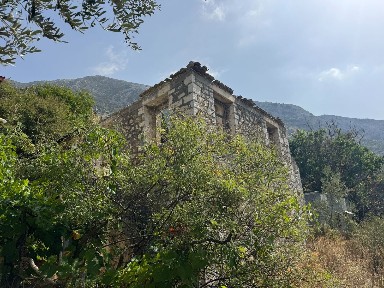 Μονοκατοικία, 64τ. μ.